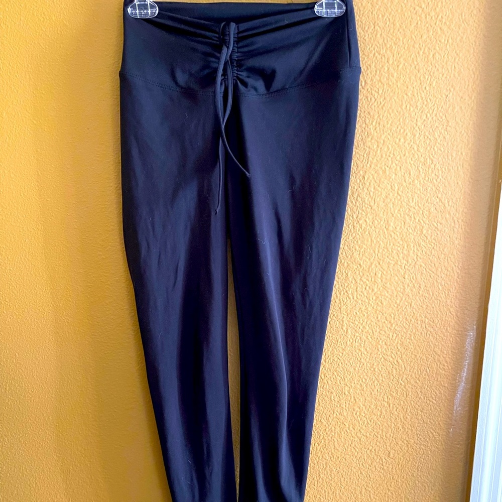Black pink leggings